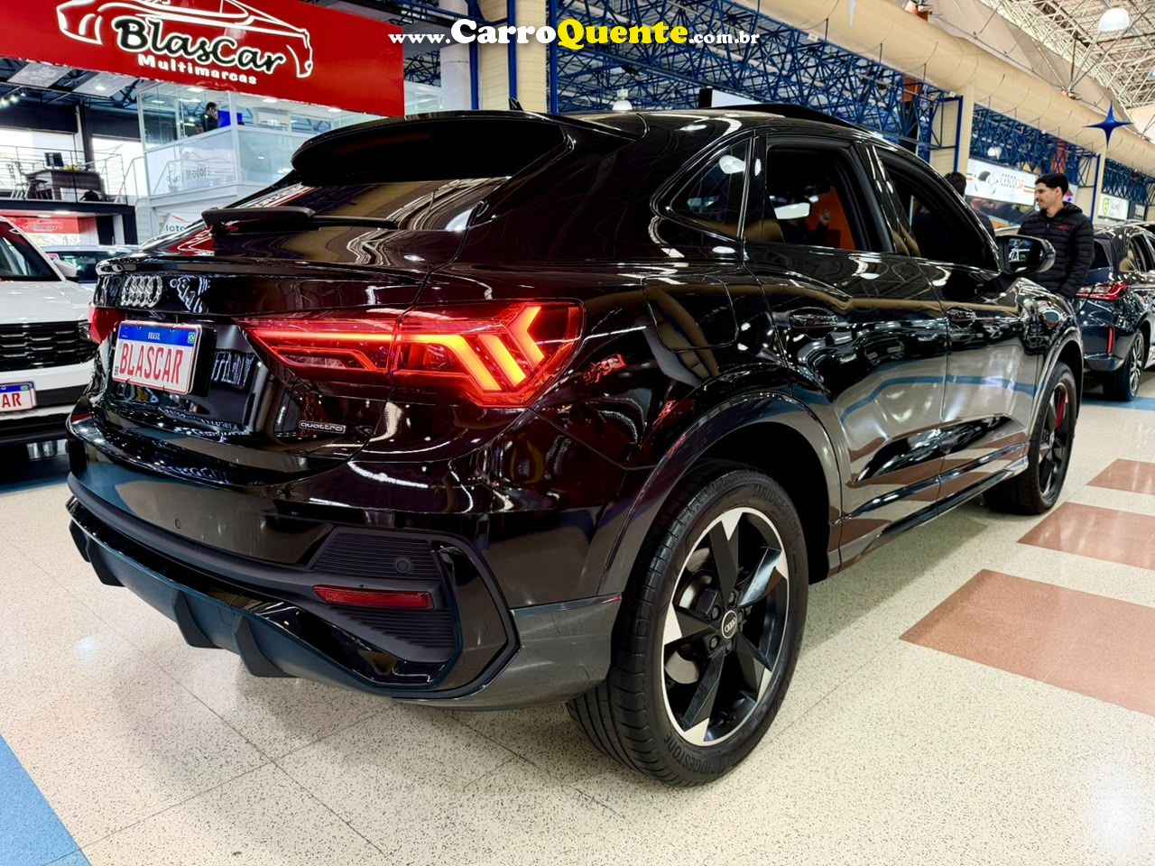 AUDI Q3 2.0 40 TFSI SPORTBACK PERFORMANCE BLACK QUATTRO 2022 - Loja