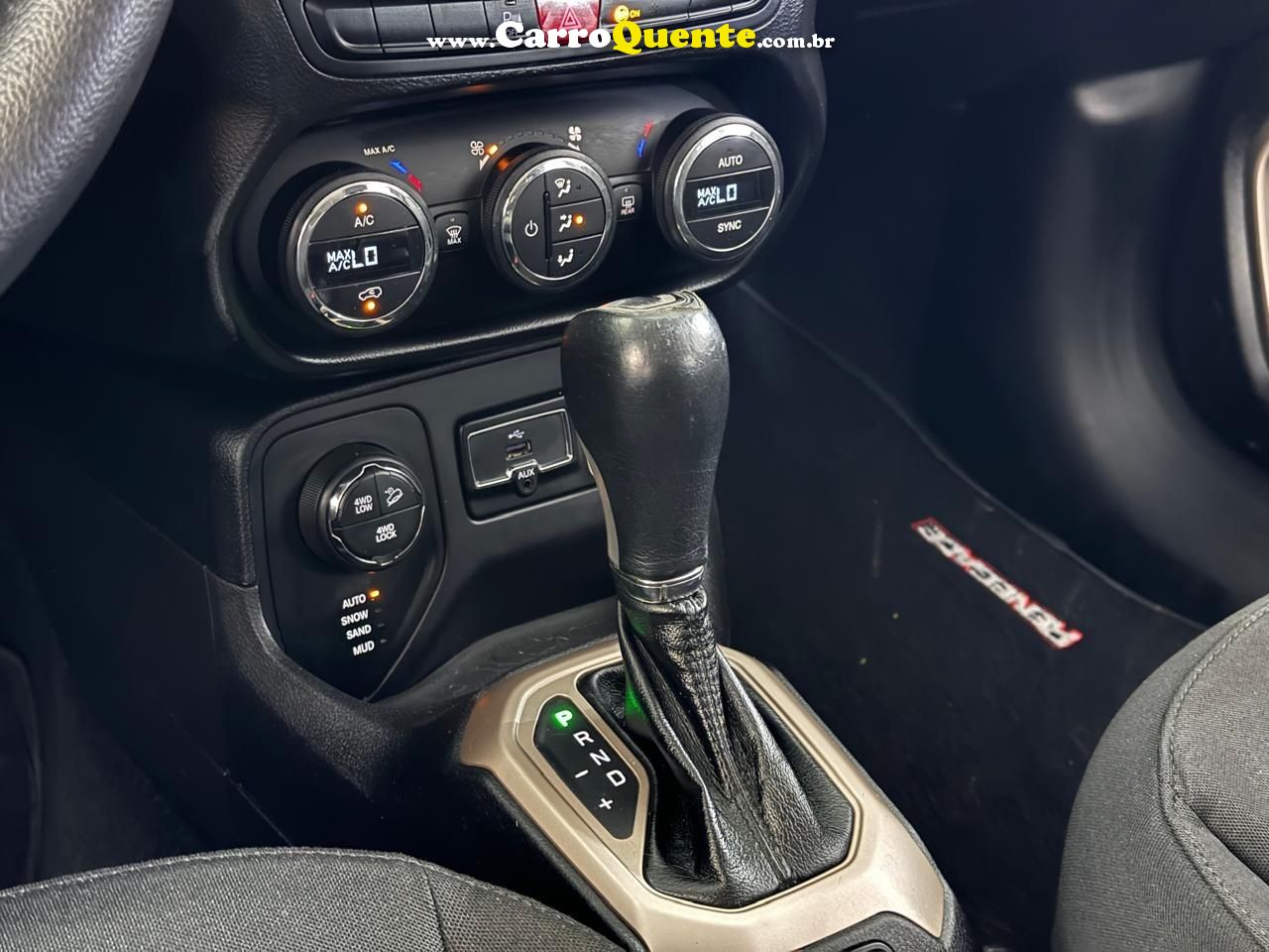 JEEP RENEGADE 2.0 16V TURBO LONGITUDE 4X4 2016 - Loja