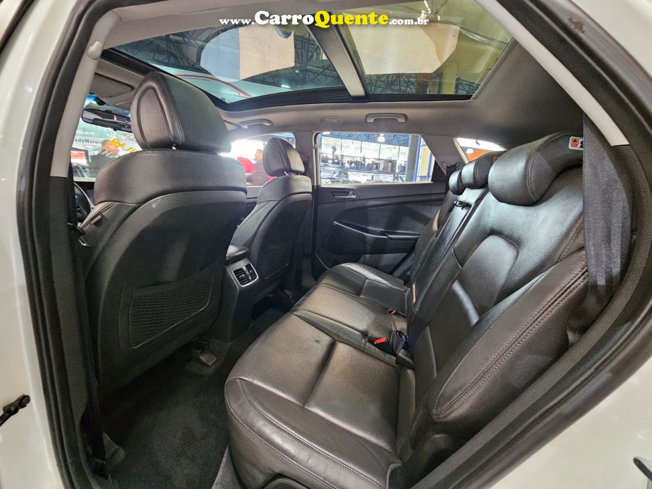 HYUNDAI TUCSON 1.6 TURBO GLS * C/ TETO SOLAR * 2018 - Loja