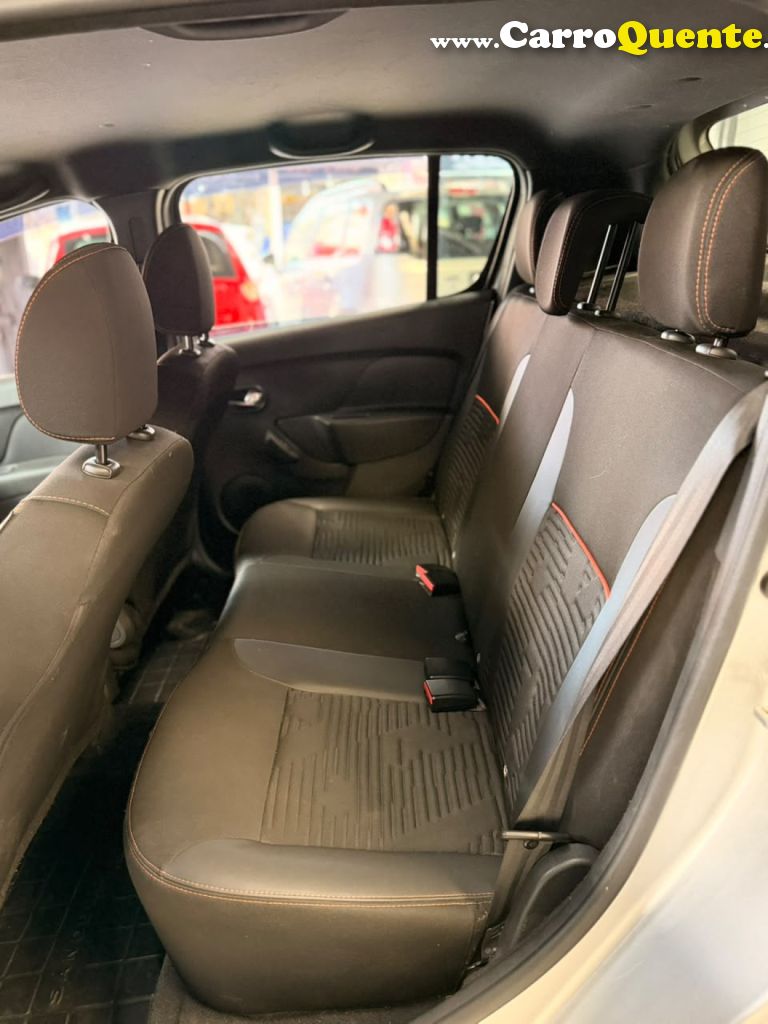 RENAULT   SANDERO STEPWAY HI-FLEX 1.6 16V 5P   PRATA 2021 1.6 GASOLINA - Loja