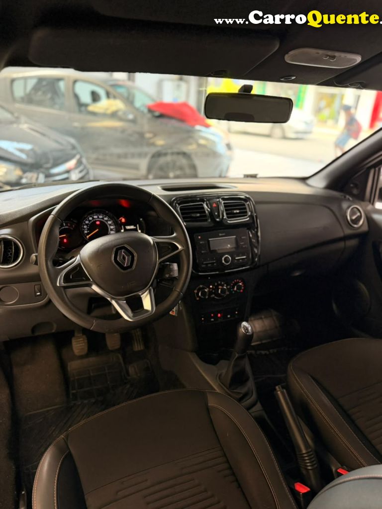 RENAULT   SANDERO STEPWAY HI-FLEX 1.6 16V 5P   PRATA 2021 1.6 GASOLINA - Loja