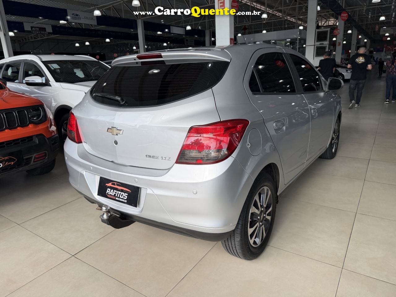 CHEVROLET   ONIX HATCH LTZ 1.4 8V FLEXPOWER 5P MEC.   PRATA 2016 1.4 FLEX - Loja
