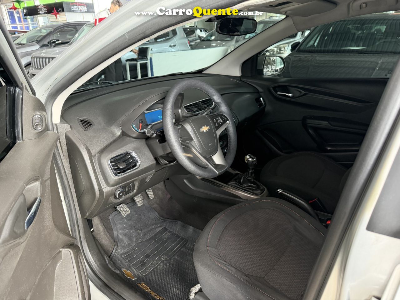CHEVROLET   ONIX HATCH LTZ 1.4 8V FLEXPOWER 5P MEC.   PRATA 2016 1.4 FLEX - Loja