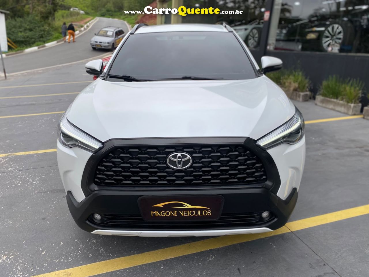 TOYOTA   COROLLA CROSS XRE 2.0 16V FLEX AUT.   BRANCO 2022 2.0 FLEX - Loja