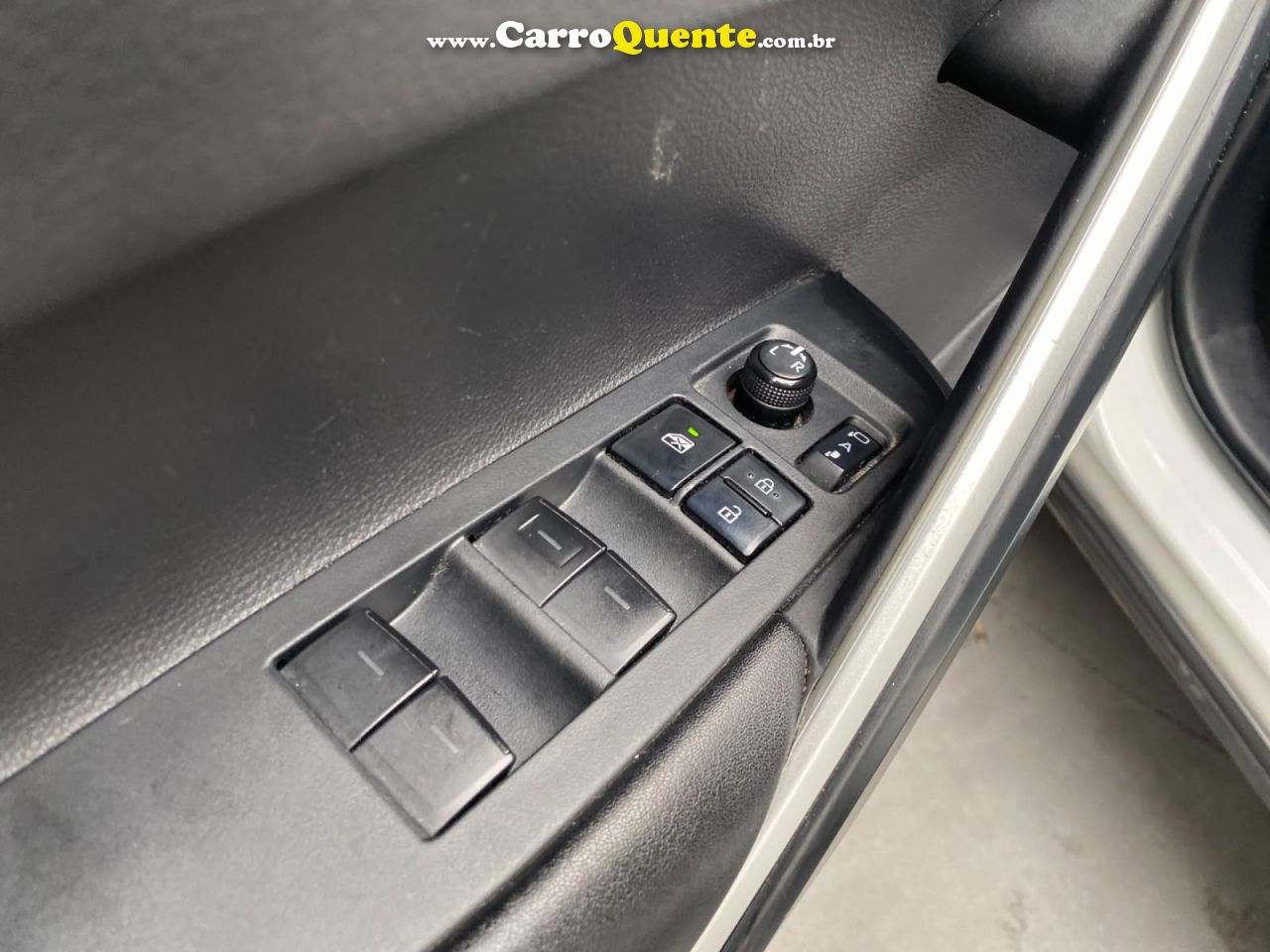 TOYOTA   COROLLA CROSS XRE 2.0 16V FLEX AUT.   BRANCO 2022 2.0 FLEX - Loja