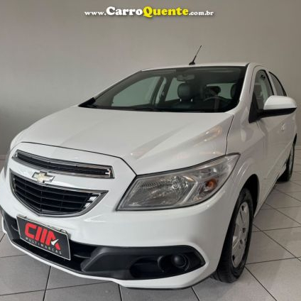 CHEVROLET   ONIX HATCH LT 1.0 8V FLEXPOWER 5P MEC.   BRANCO 2014 1.0 FLEX