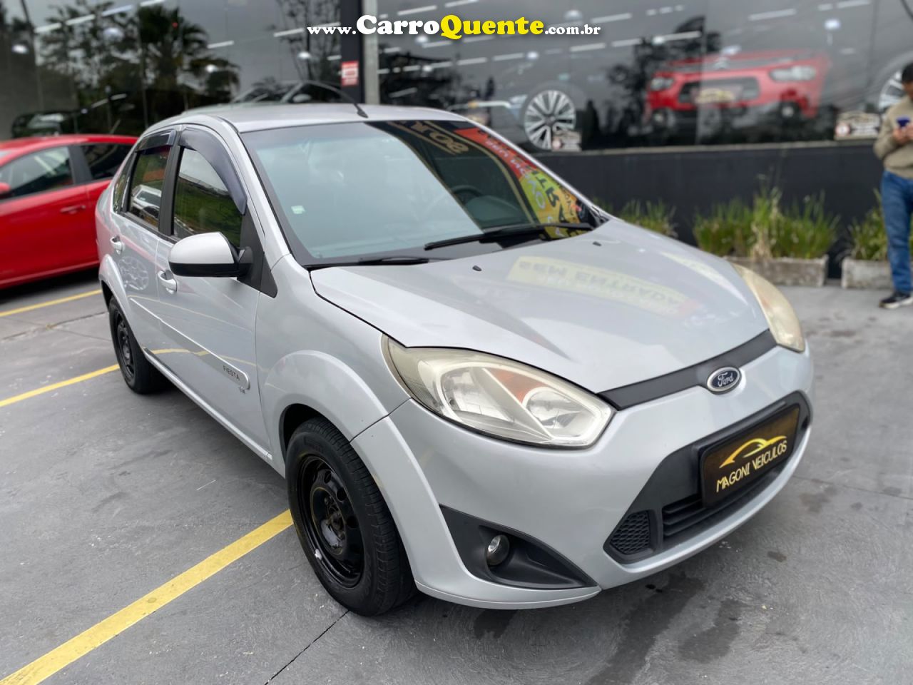 FORD   FIESTA SEDAN SE 1.6 8V FLEX 4P   PRATA 2014 1.6 FLEX - Loja