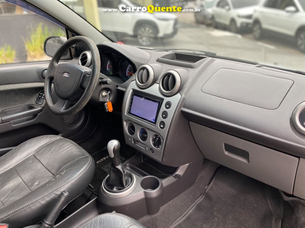 FORD   FIESTA SEDAN SE 1.6 8V FLEX 4P   PRATA 2014 1.6 FLEX - Loja