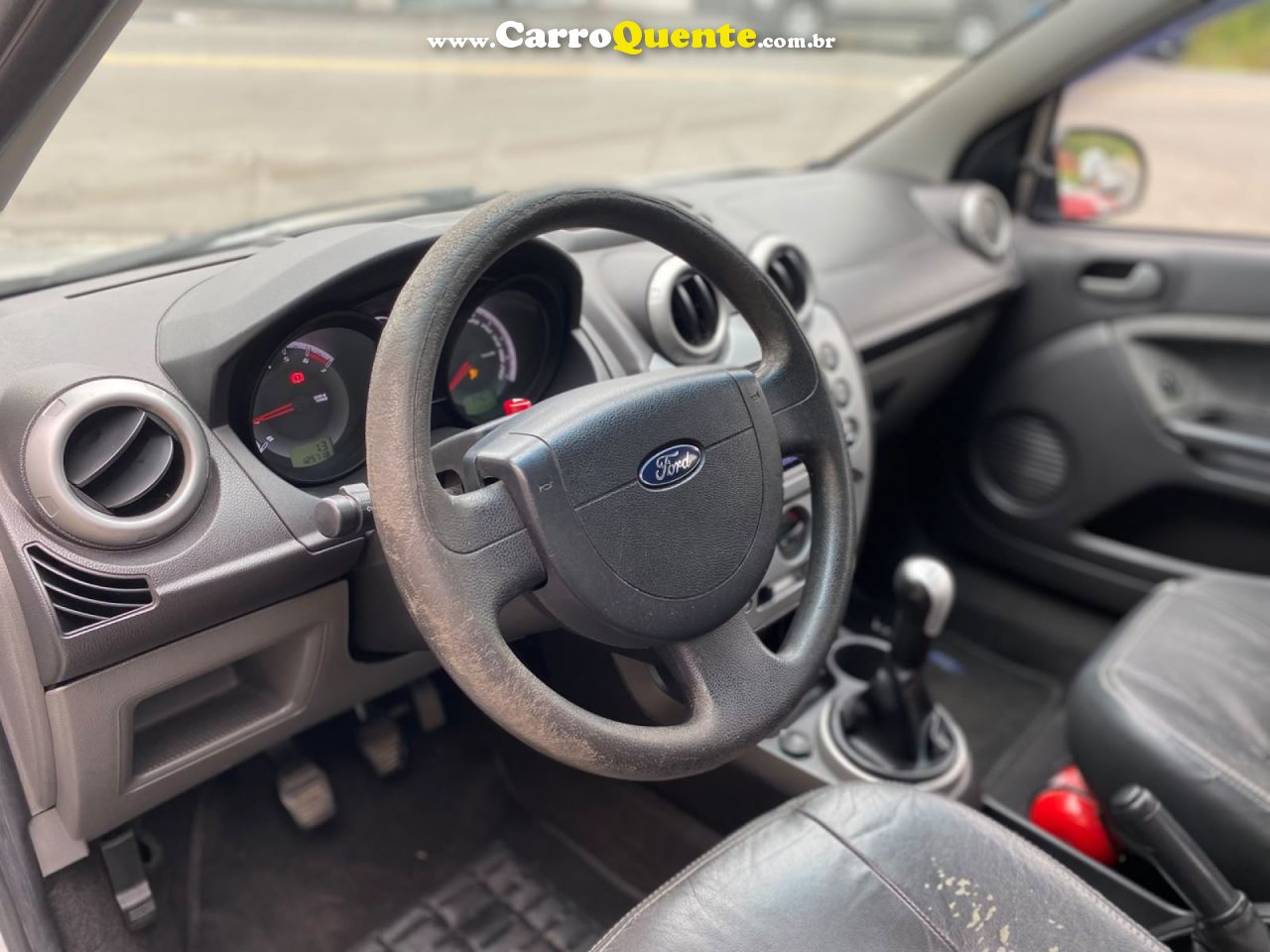 FORD   FIESTA SEDAN SE 1.6 8V FLEX 4P   PRATA 2014 1.6 FLEX - Loja