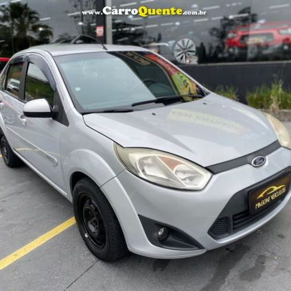 FORD   FIESTA SEDAN SE 1.6 8V FLEX 4P   PRATA 2014 1.6 FLEX