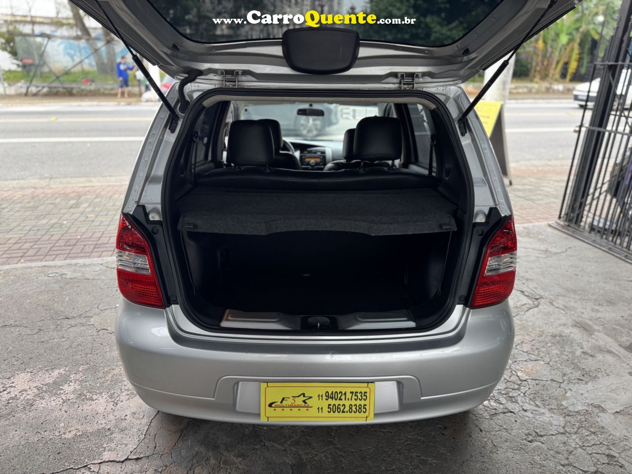 NISSAN   LIVINA S 1.6 16V FLEX FUEL MEC.   PRATA 2013 1.6 FLEX - Loja