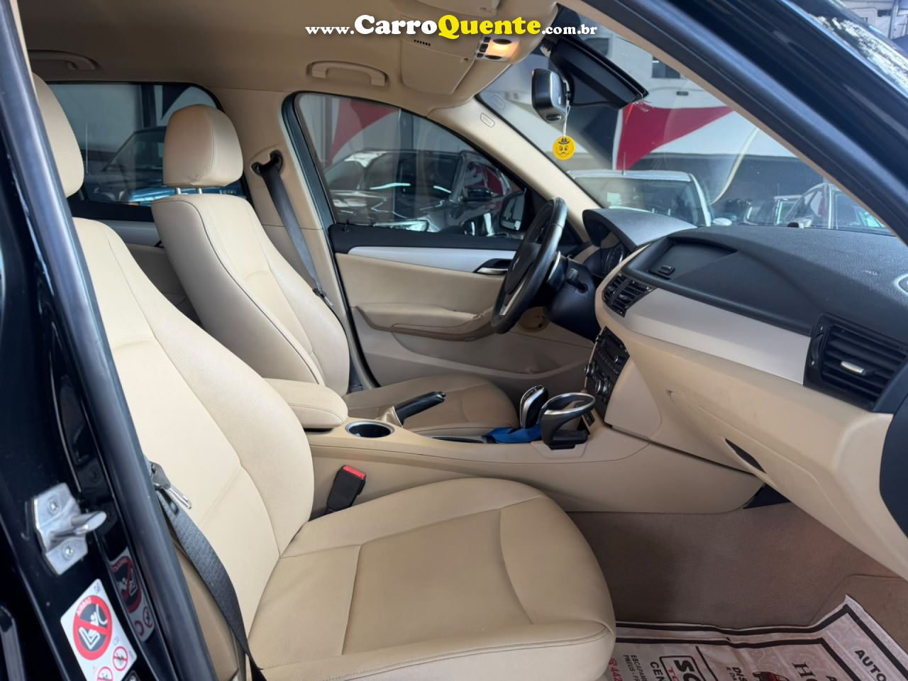 BMW   X1 SDRIVE 20I 2.02.0 TB ACTI.FLEX AUT.   PRETO 2015 2.0 GASOLINA - Loja