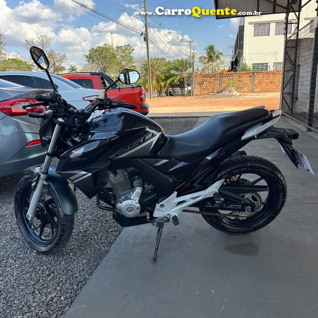 HONDA   CB TWISTERFLEXONE 250CC   CINZA 2022 250 GASOLINA - Loja