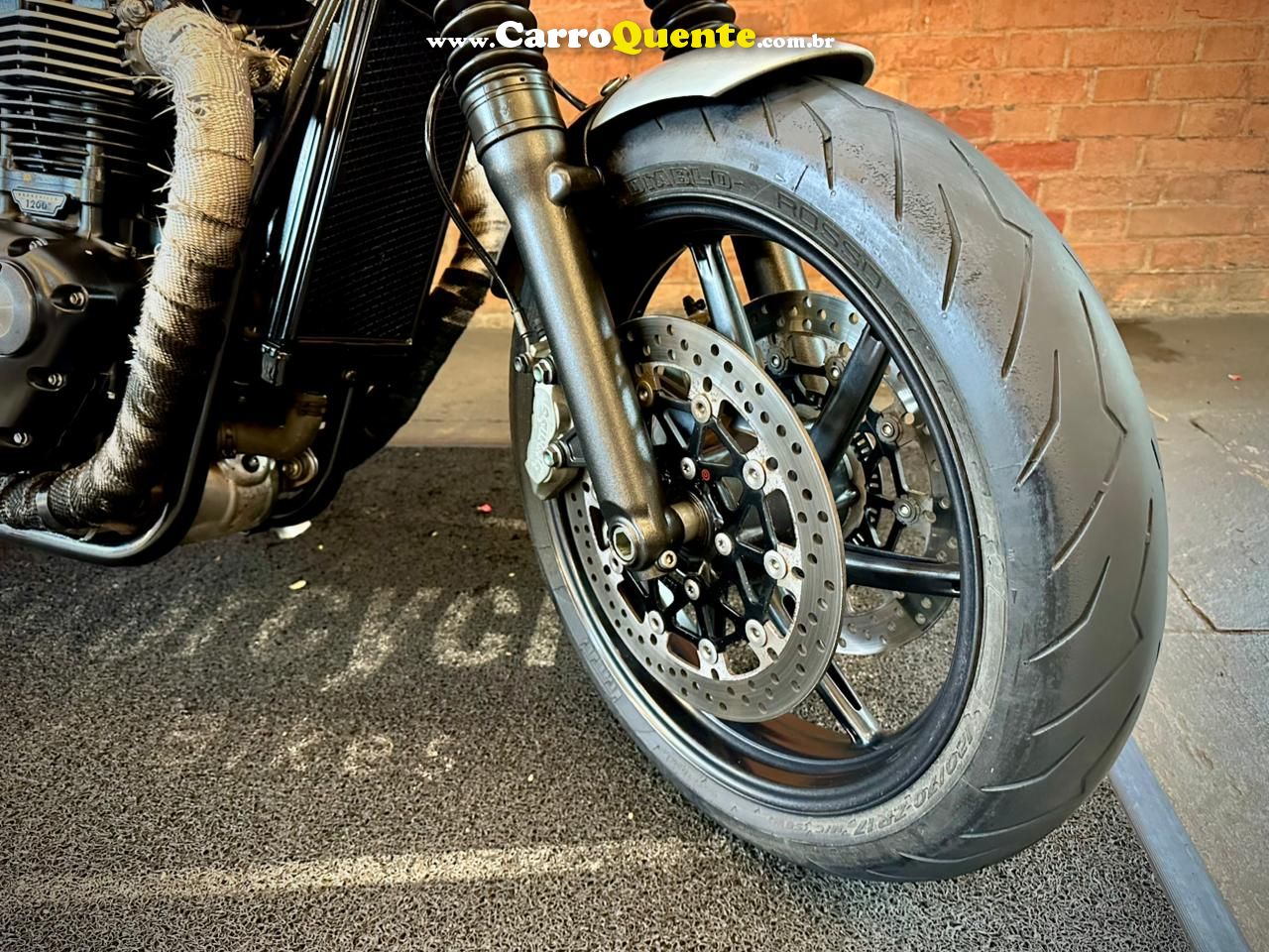 TRIUMPH SPEED TWIN 2019 - Loja