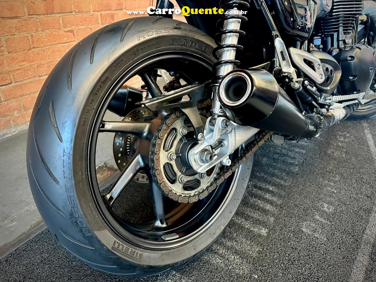 TRIUMPH SPEED TWIN 2019 - Loja