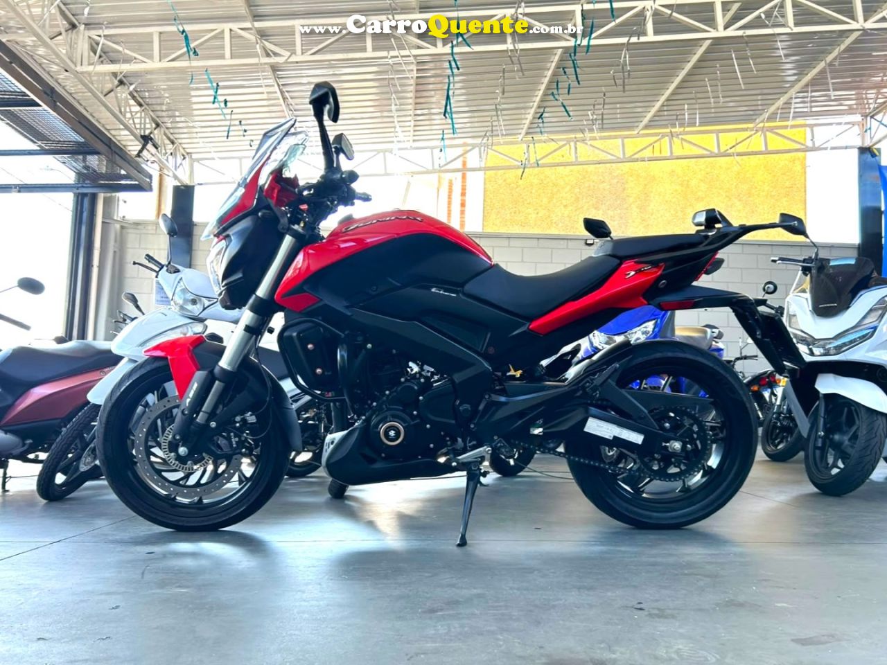 BAJAJ - DOMINAR 400 2026 Gasolina Manual - Loja