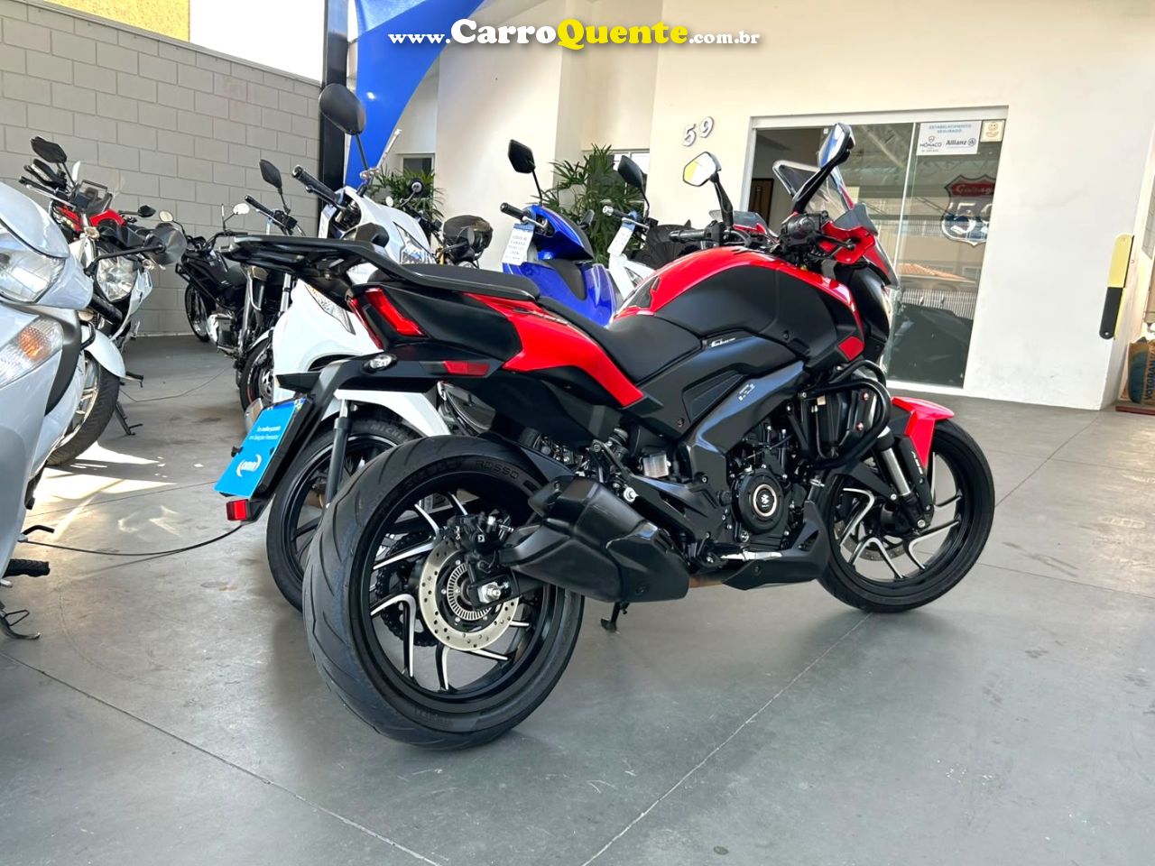 BAJAJ - DOMINAR 400 2026 Gasolina Manual - Loja