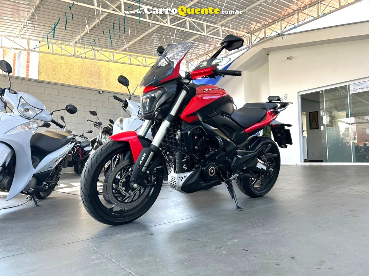 BAJAJ - DOMINAR 400 2026 Gasolina Manual - Loja
