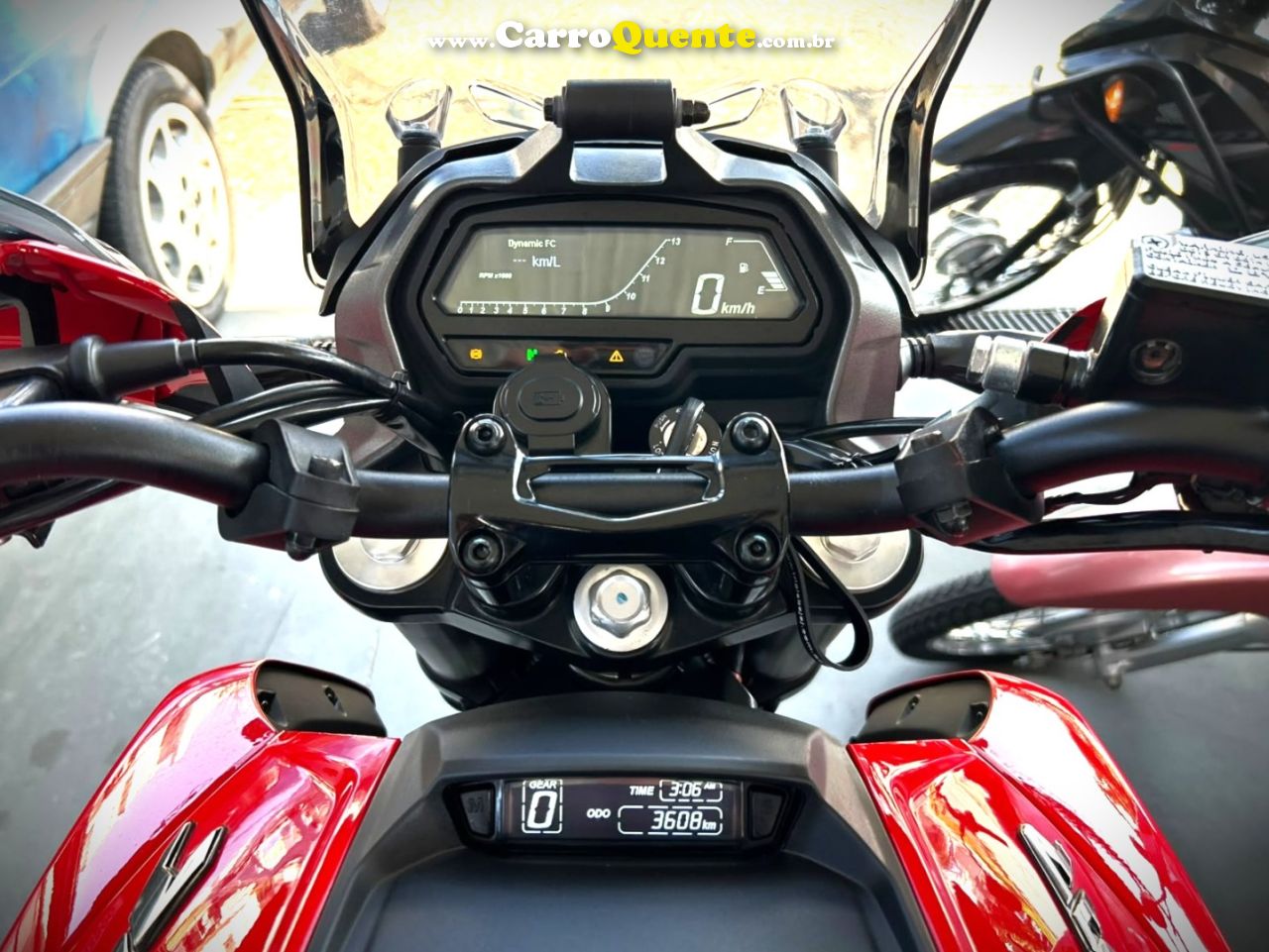 BAJAJ - DOMINAR 400 2026 Gasolina Manual - Loja