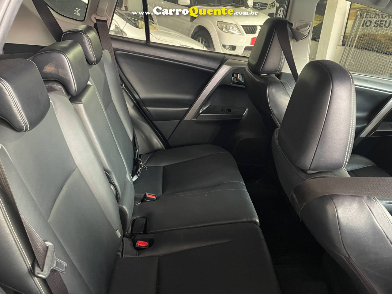 TOYOTA RAV4 2.0 TOP 4X2 16V 2017 - Loja