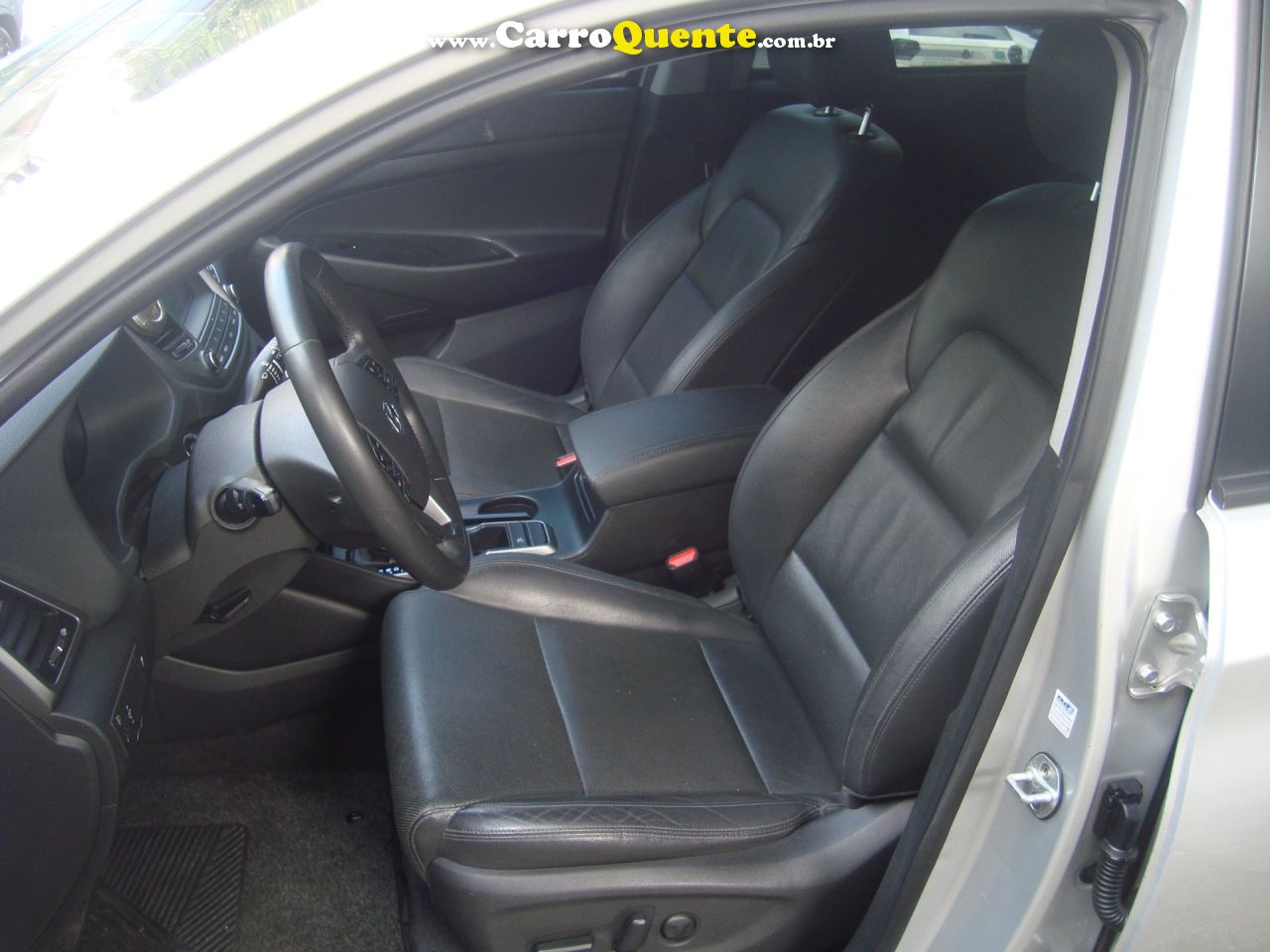 HYUNDAI TUCSON 1.6 16V T-GDI GL 2018 - Loja