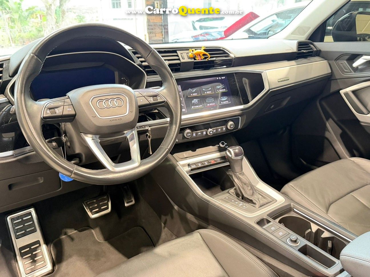 AUDI Q3 2022 - Loja