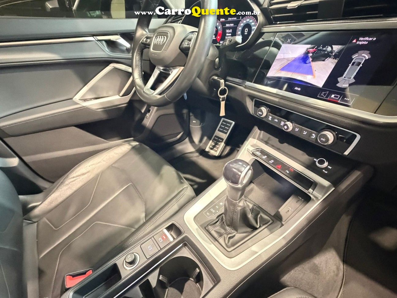 AUDI Q3 2022 - Loja