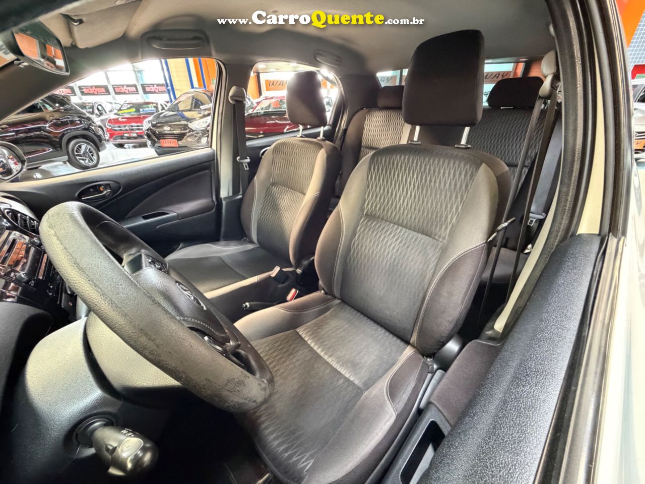 TOYOTA ETIOS 1.5 XS SEDAN 16V 2017 - Loja