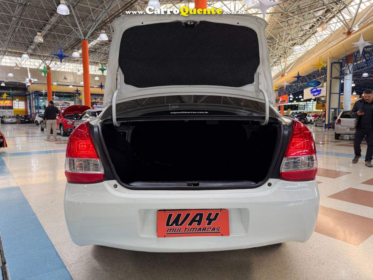 TOYOTA ETIOS 1.5 XS SEDAN 16V 2017 - Loja