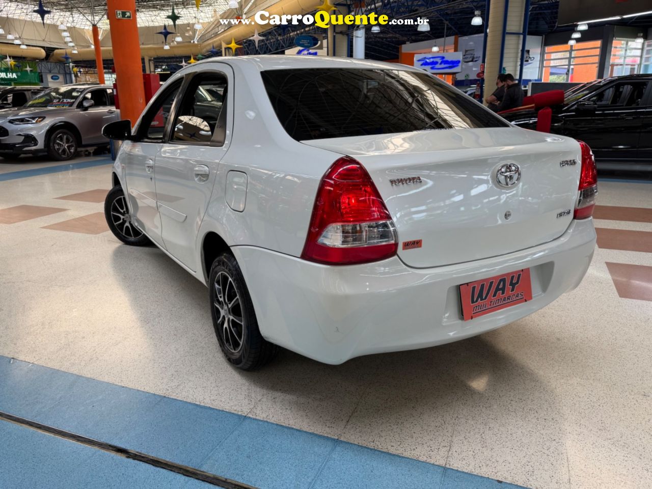 TOYOTA ETIOS 1.5 XS SEDAN 16V 2017 - Loja