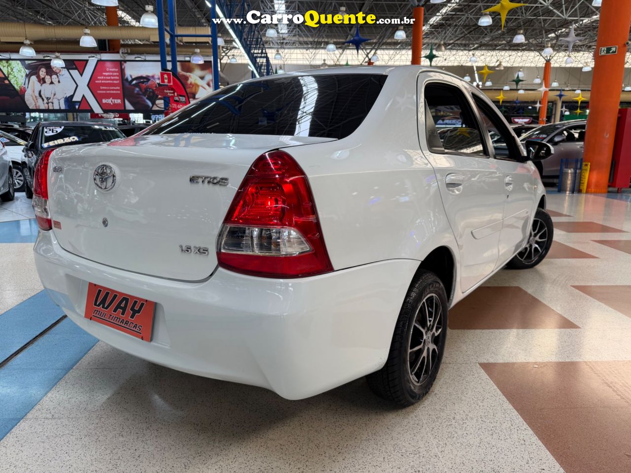 TOYOTA ETIOS 1.5 XS SEDAN 16V 2017 - Loja
