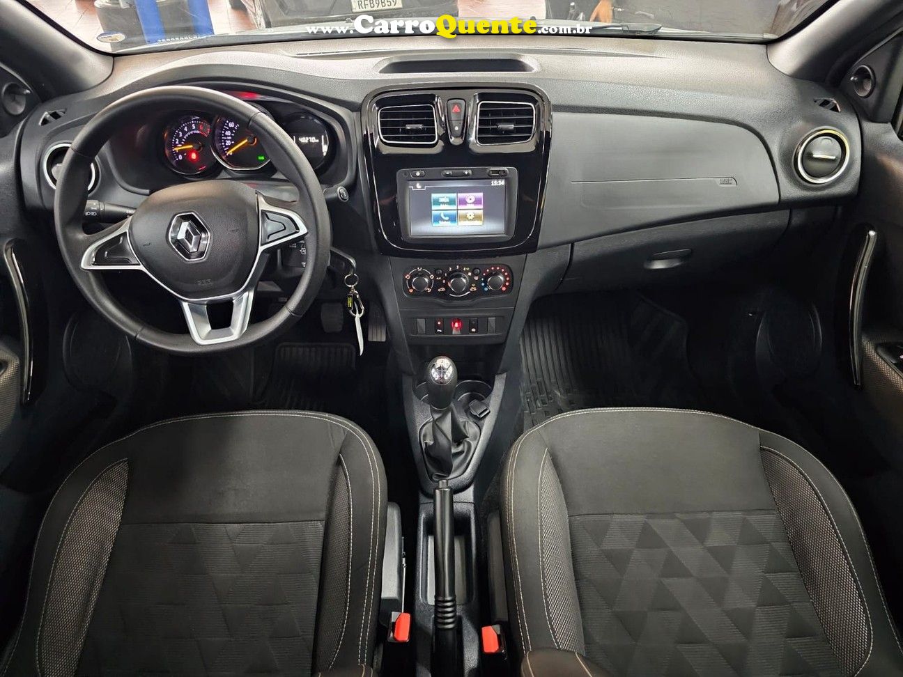 RENAULT LOGAN 1.0 12V SCE ZEN 2024 - Loja