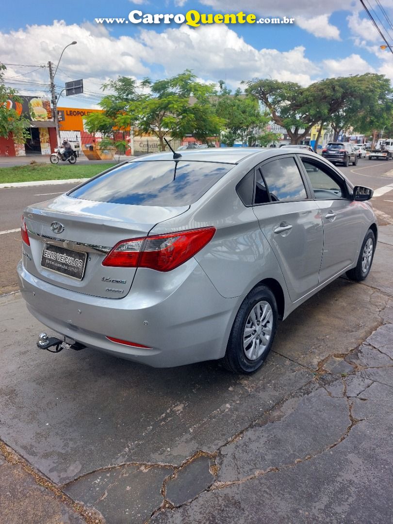 HYUNDAI HB20S 1.6 COMFORT PLUS 16V 2015 - Loja