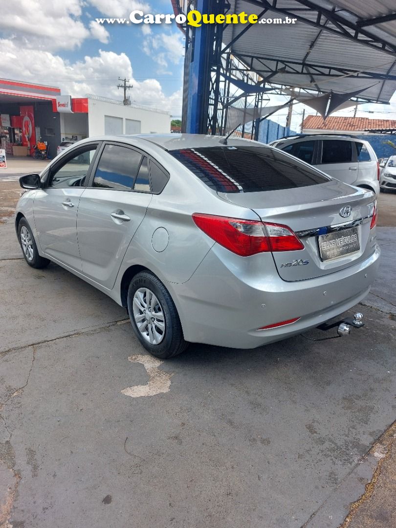 HYUNDAI HB20S 1.6 COMFORT PLUS 16V 2015 - Loja