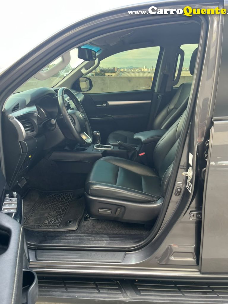 TOYOTA   HILUX CD SRV 4X4 2.8 TDI DIESEL AUT.   CINZA 2021 2.8 DIESEL - Loja
