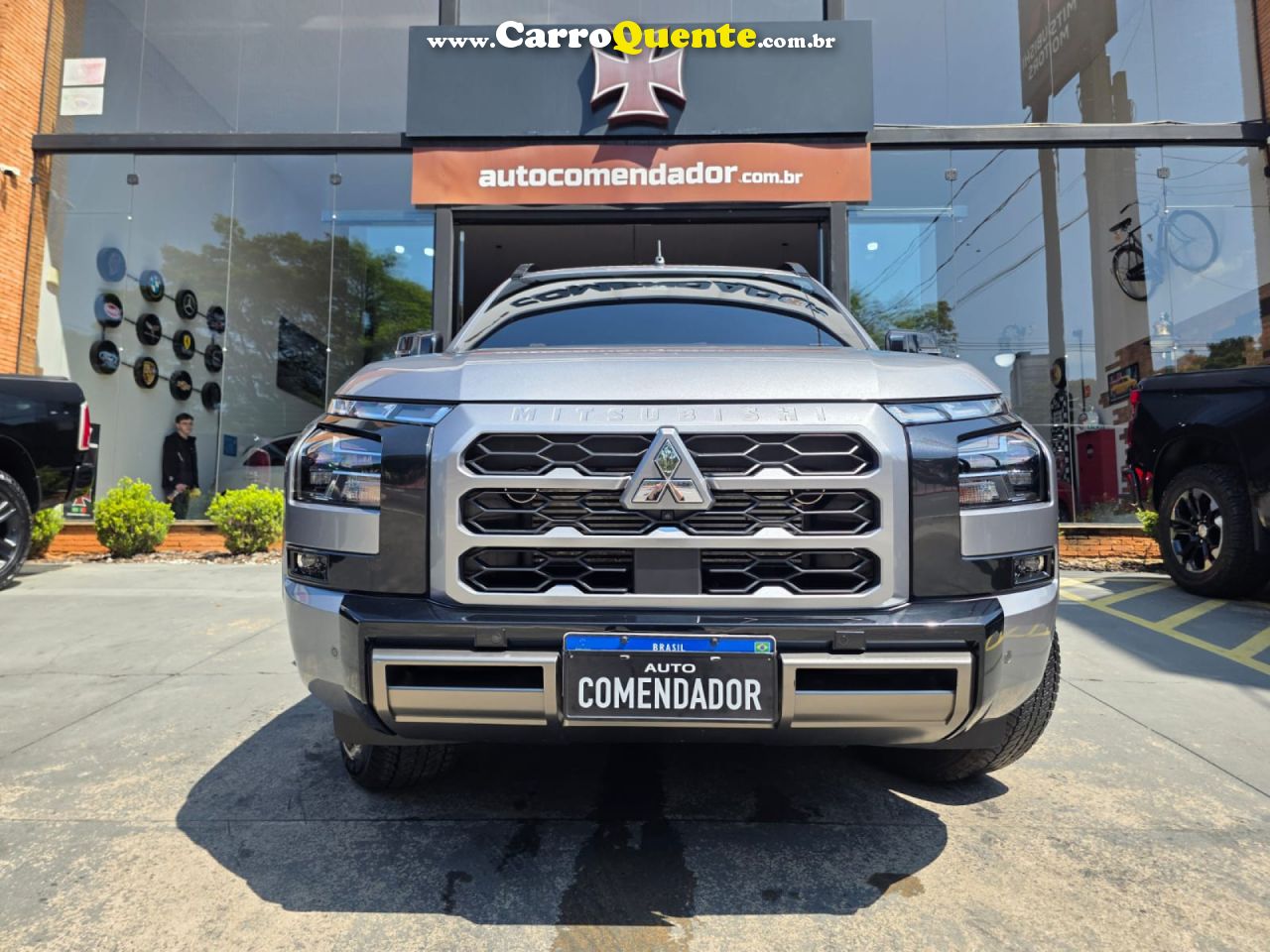 MITSUBISHI   TRITON KATANA 2.4 CD 4X4 TURBO DIESEL AUT.   PRATA 2026 2.4 DIESEL - Loja