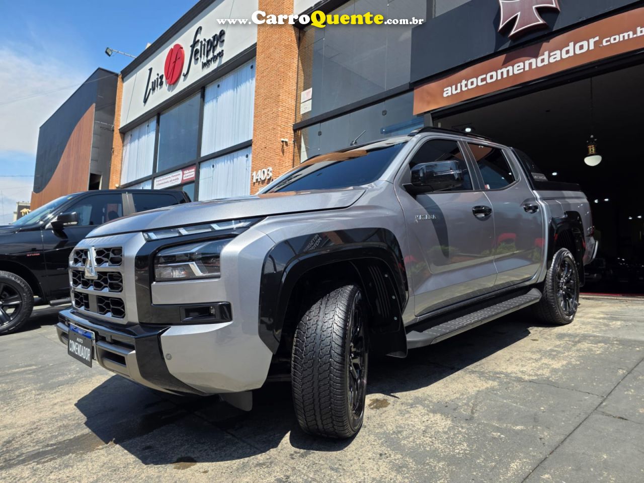 MITSUBISHI   TRITON KATANA 2.4 CD 4X4 TURBO DIESEL AUT.   PRATA 2026 2.4 DIESEL - Loja
