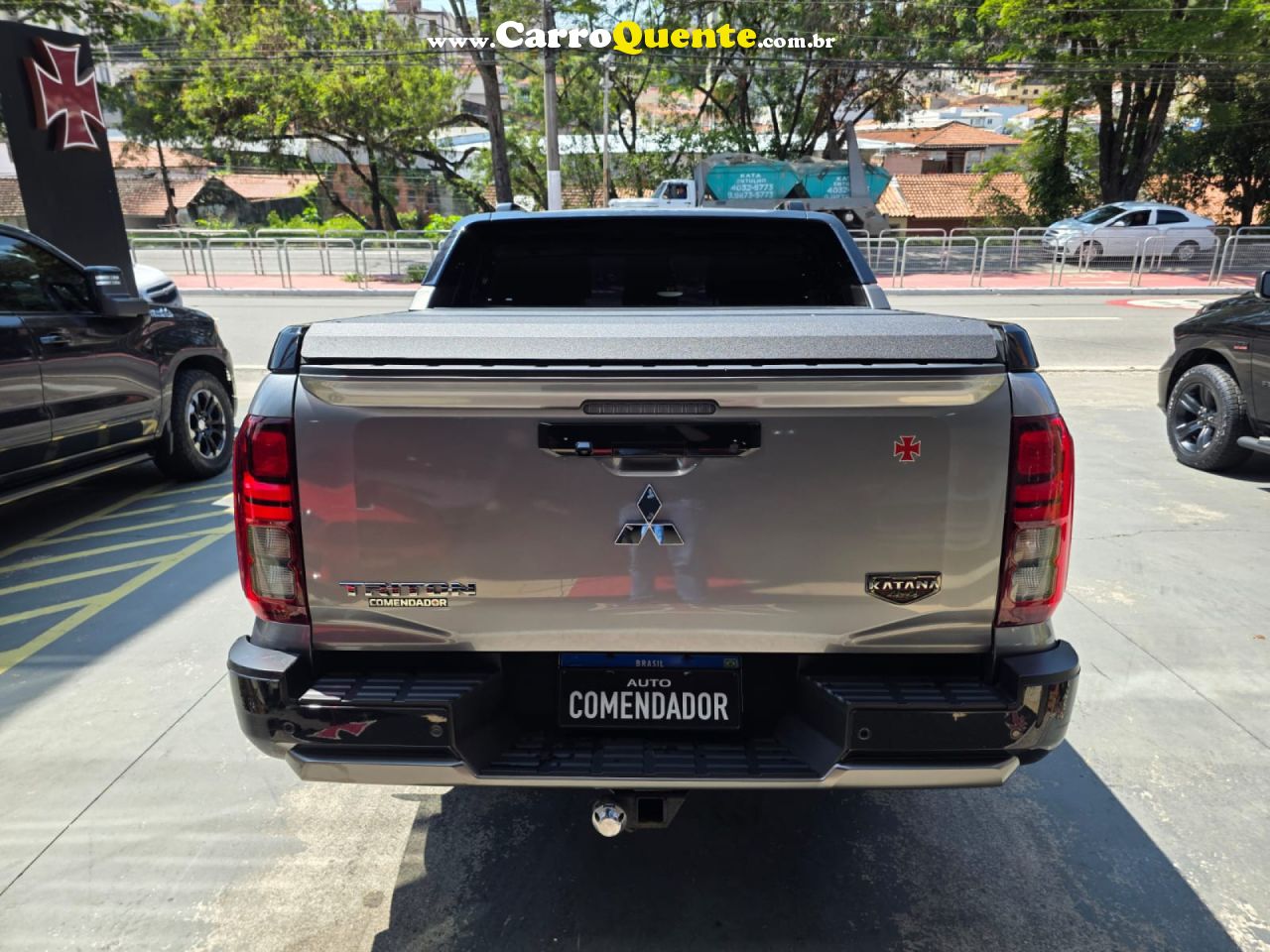 MITSUBISHI   TRITON KATANA 2.4 CD 4X4 TURBO DIESEL AUT.   PRATA 2026 2.4 DIESEL - Loja