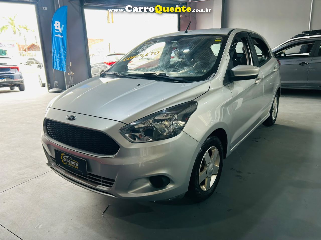 FORD   KA 1.0 SESE PLUS TIVCT FLEX 5P   PRATA 2016 1.0 FLEX - Loja