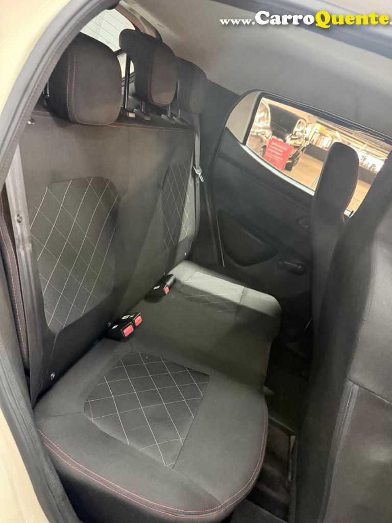 RENAULT   KWID ZEN 1.0 FLEX 12V 5P MEC.   BEGE 2020 1.0 FLEX - Loja
