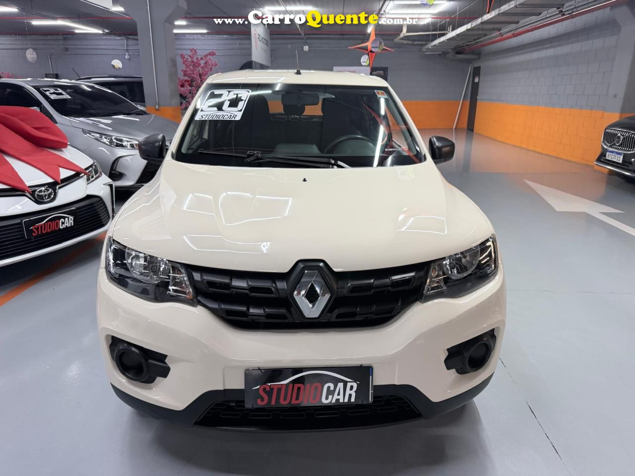 RENAULT   KWID ZEN 1.0 FLEX 12V 5P MEC.   BEGE 2020 1.0 FLEX - Loja