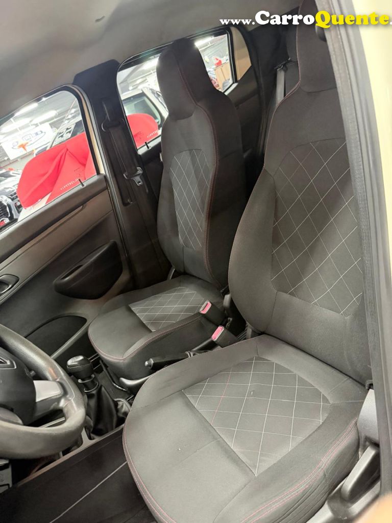RENAULT   KWID ZEN 1.0 FLEX 12V 5P MEC.   BEGE 2020 1.0 FLEX - Loja
