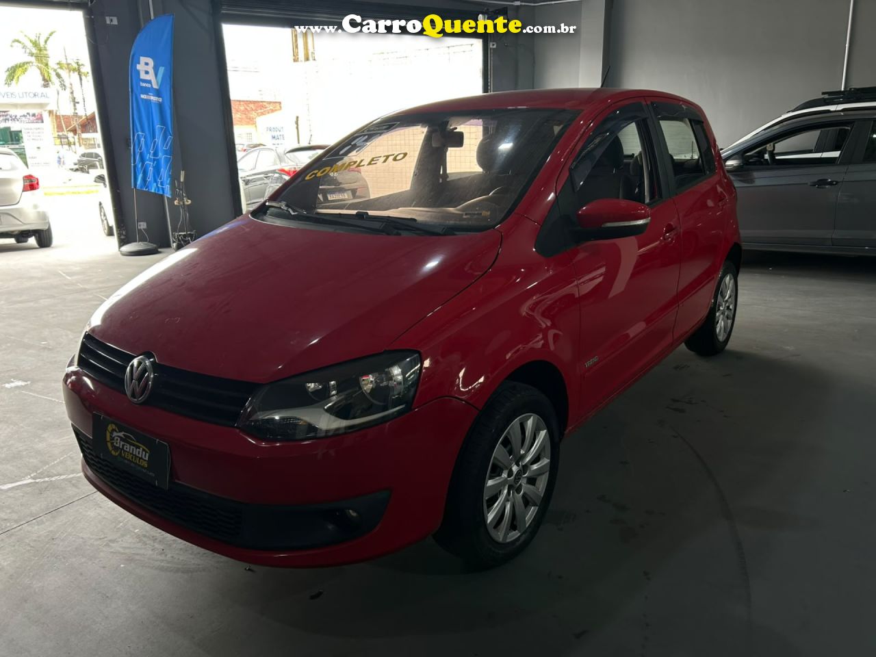 VOLKSWAGEN   FOX TRENDLINE 1.6 FLEX 8V 5P   VERMELHO 2014 1.6 FLEX - Loja