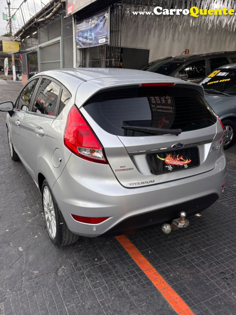 FORD   FIESTA TIT.TIT.PLUS 1.6 16V FLEX AUT.   PRATA 2015 1.6 FLEX - Loja