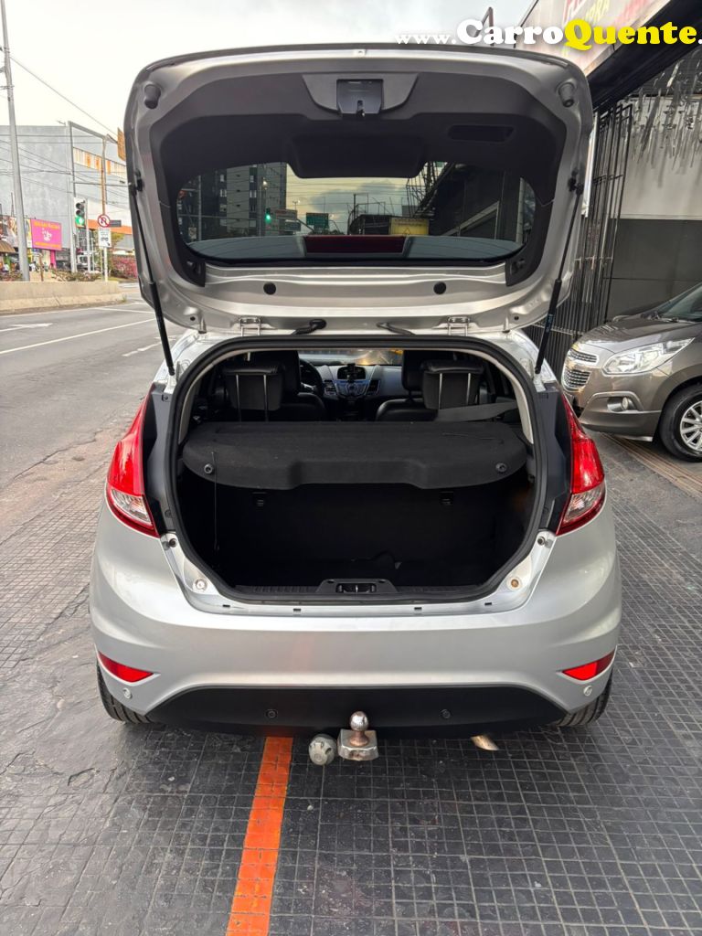 FORD   FIESTA TIT.TIT.PLUS 1.6 16V FLEX AUT.   PRATA 2015 1.6 FLEX - Loja