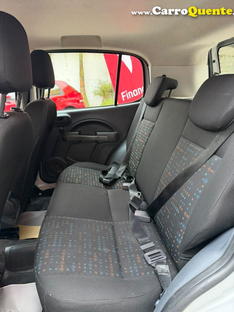 FIAT   UNO VIVACE ITALIA 1.0 EVO F. FLEX 8V 5P   PRATA 2013 1.0 FLEX - Loja