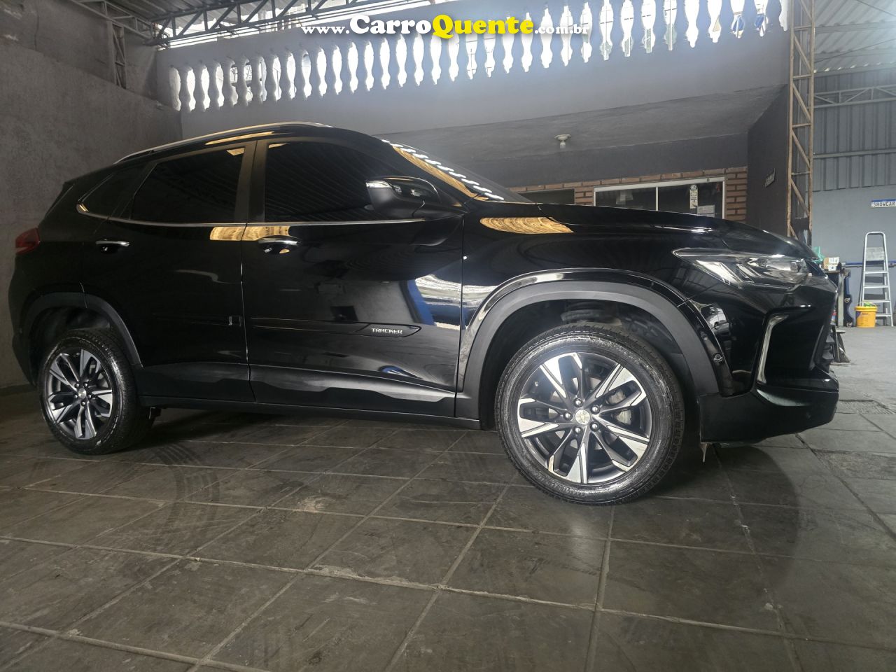 CHEVROLET   TRACKER PREMIER 1.2 TURBO 12V FLEX AUT.   PRETO 2023 1.2 FLEX - Loja