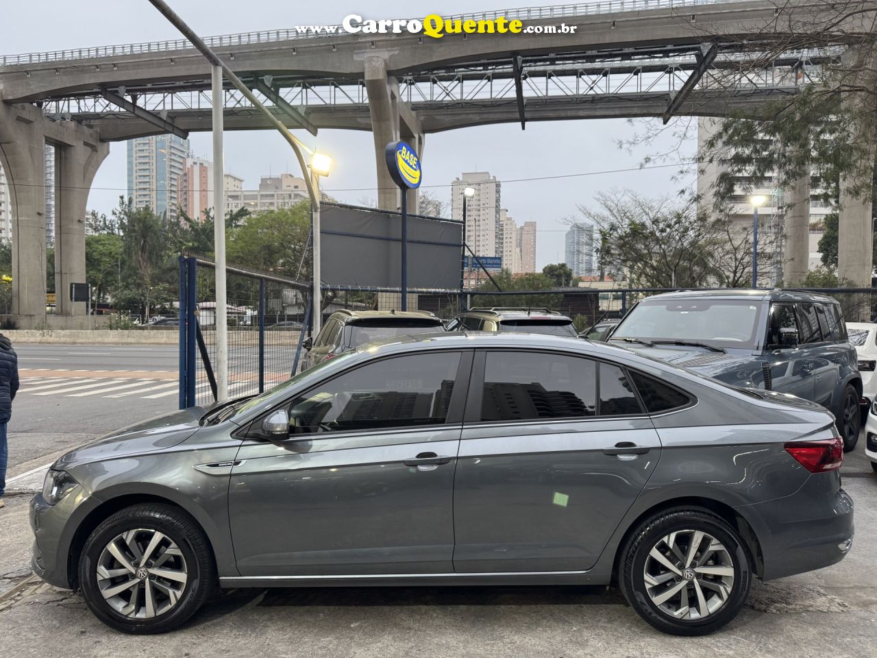VOLKSWAGEN   VIRTUS HIGHLINE 200 TSI 1.0 FLEX 12V AUT   CINZA 2019 1.0 T FLEX - Loja