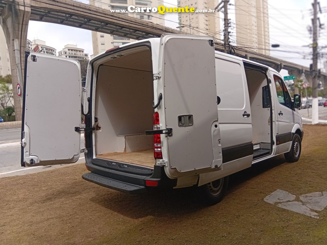 MERCEDES-BENZ   SPRINTER 311 FURGÃO LONGO 2.2  DIES   BRANCO 2014 2.2 DIESEL - Loja