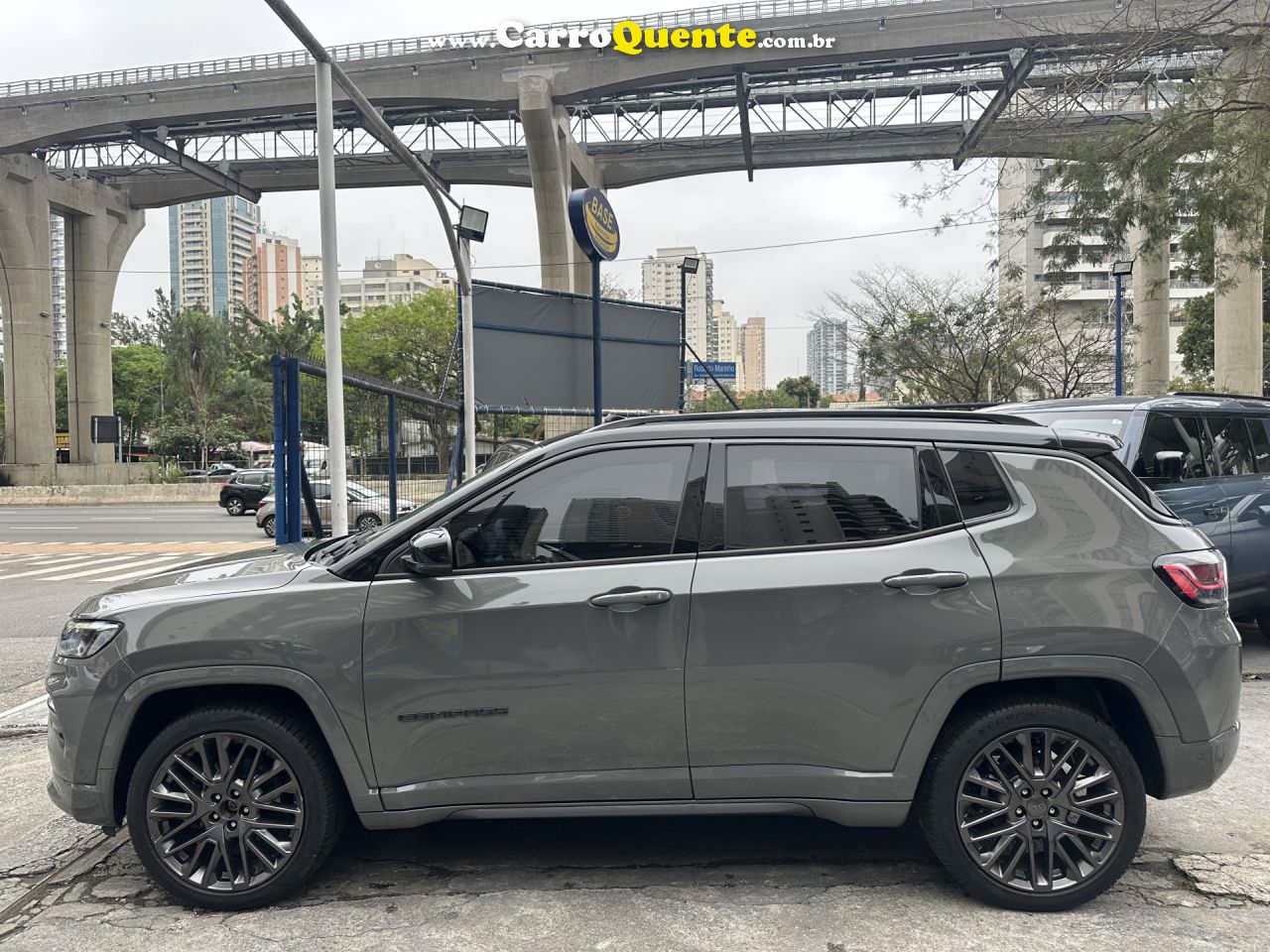 JEEP   COMPASS S T270 1.3 TB 4X2 FLEX AUT.   CINZA 2023 1.3 T FLEX - Loja